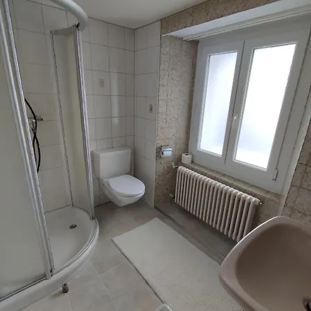 Haus Albula Apartamento *